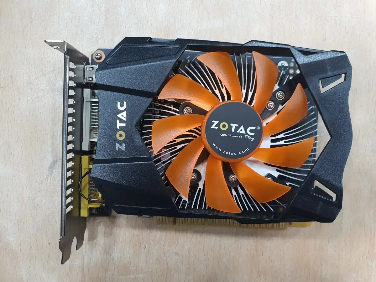 ZOTAC GTX 750 1G 그래픽카드